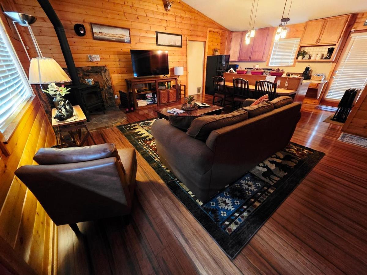 Bear Escapes II Affordable Luxury Cabin Sugarloaf エクステリア 写真